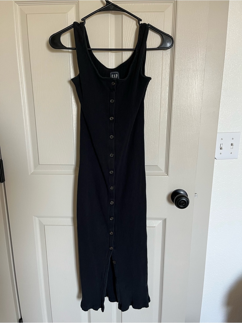 GAP Black Ribbed Button-Front Midi Dress
